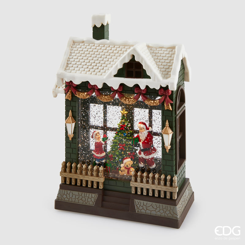 Diorama Casetta Natalizia con LED, Musica e Movimento H.26 cm – EDG